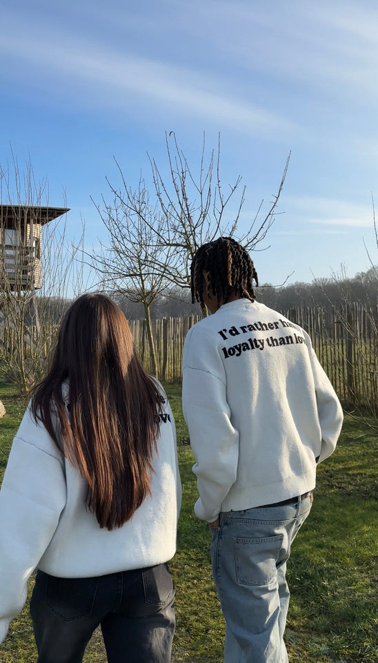Amor Knit Sweater Snow White V1